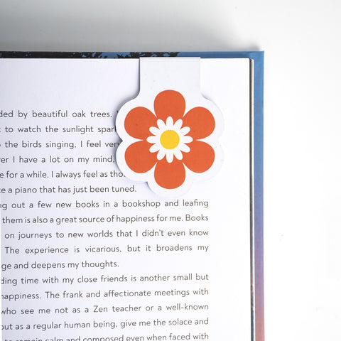 Daisy Bloom Magnetic Bookmarks – Set of 4