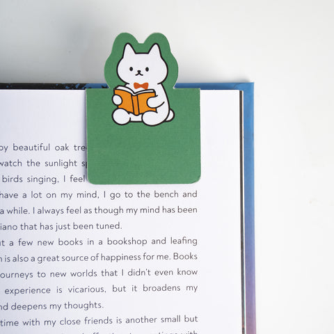Cozy Cats Magnetic Bookmarks – Set of 4