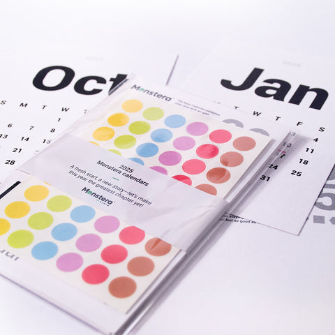 Basic 2025 Desk Calendar
